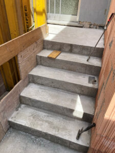 Stahlbetontreppe für Treppenhausanbau